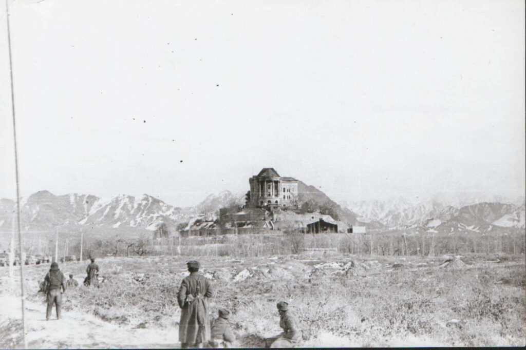 Soviet special forces surround Tajbeg Palace following the operation.